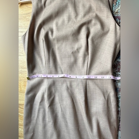 J CREW Ruffled Hem Wool Tan Camel Workwear Dress Size 4 - Picture 5 of 9